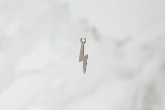 Dije de rayo - Oro macizo de 14 quilates (blanco)