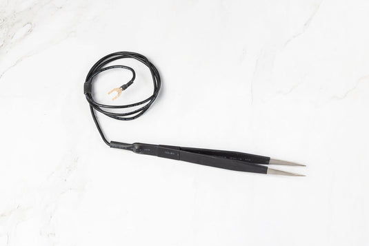 Pinzas conectadas a tierra