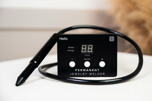 Permanent jewelry welder