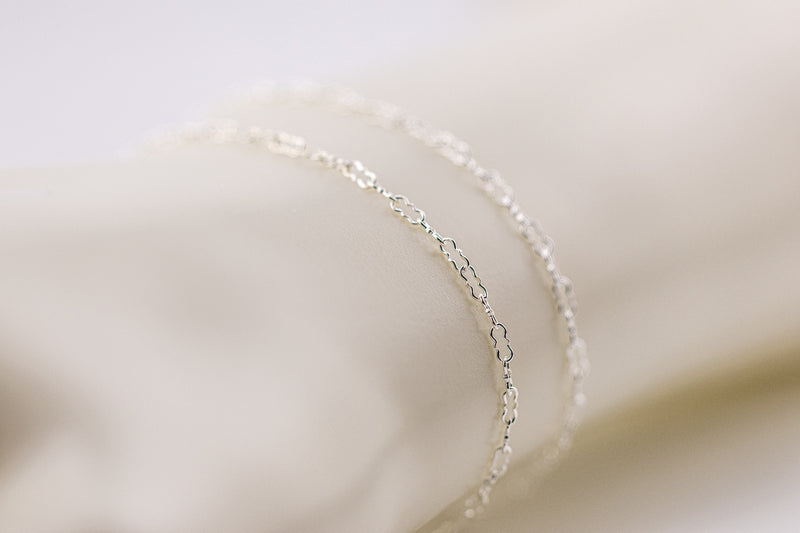 Cargue la imagen en el visor de la galería, Daisy - Sterling Silver
