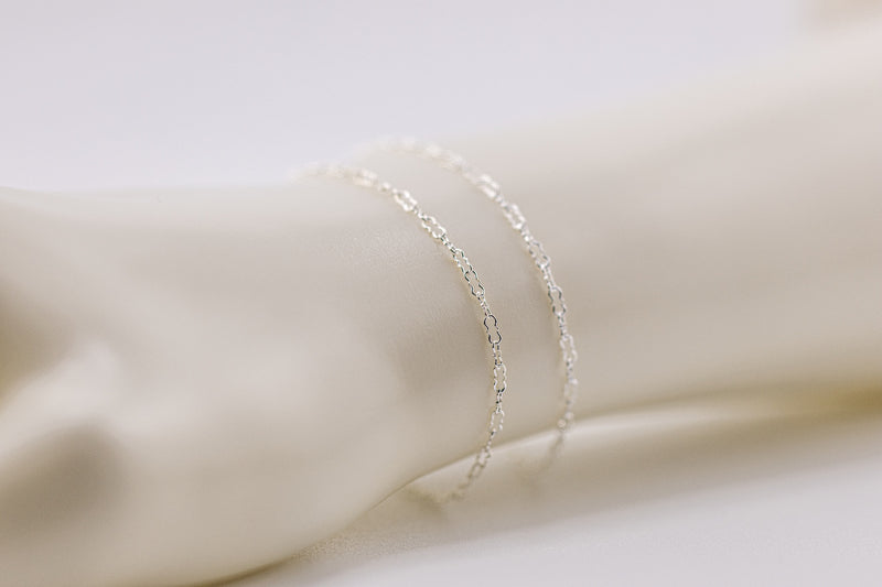 Cargue la imagen en el visor de la galería, Daisy - Sterling Silver
