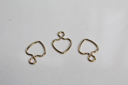 Dainty Heart Outline Charm - 14K Gold Filled (Yellow)