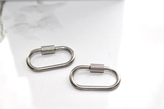 Load image into Gallery viewer, Textured Screw Carabiner - Silver Plated
