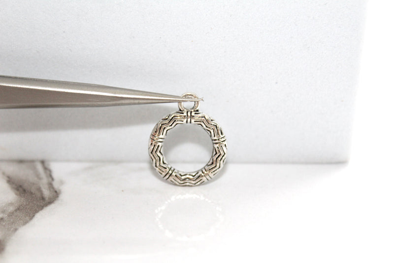 Load image into Gallery viewer, Geometric Pattern Toggle Clasp - Silver Plated
