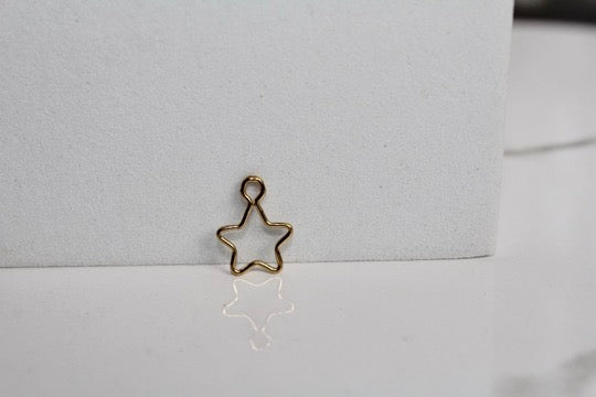 Dainty Star Outline Charm - 14K Gold Filled (Yellow)