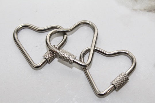 Load image into Gallery viewer, Small Heart Screw Carabiner - Silver Plated
