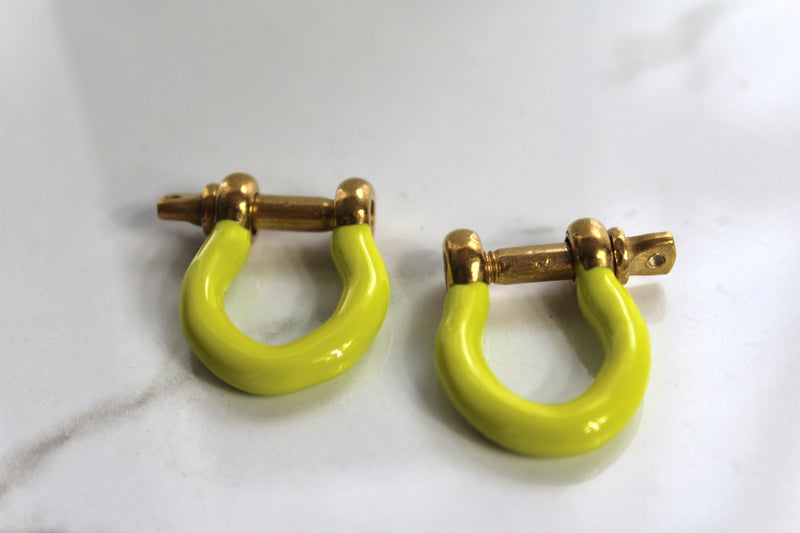 Load image into Gallery viewer, Yellow Large Locking Clasp - Gold Plated
