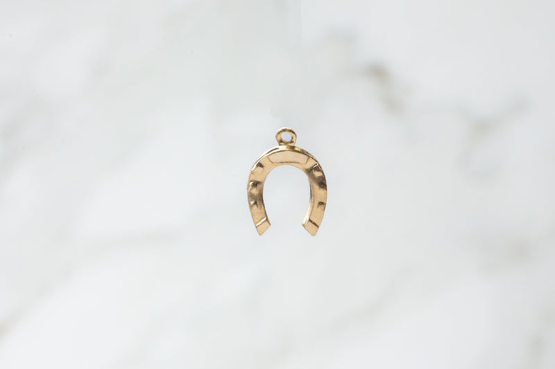 Load image into Gallery viewer, Horseshoe Charm - 14K Solid Gold (Yellow)
