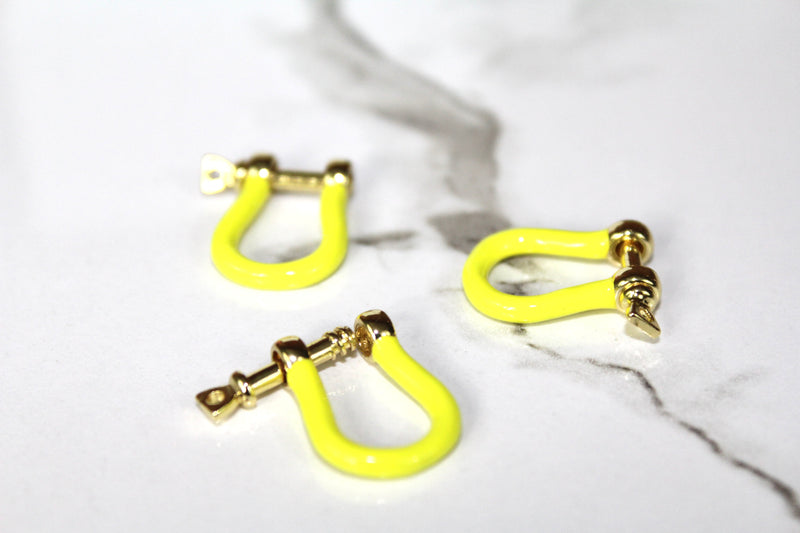 Load image into Gallery viewer, Yellow Small Locking Clasp - Gold Plated
