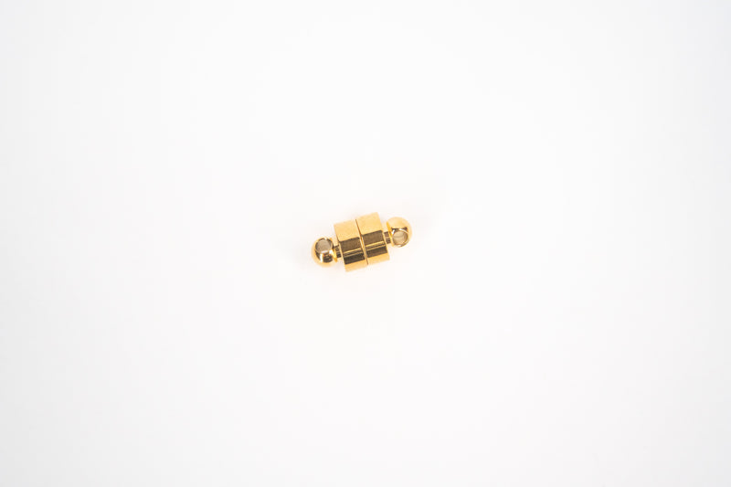 Cargue la imagen en el visor de la galería, 5.5mm Magnetic Clasp - 18K Gold PVD Stainless Steel (Gold)
