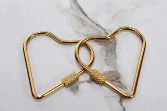 Load image into Gallery viewer, Large Heart Screw Carabiner - Gold Plated
