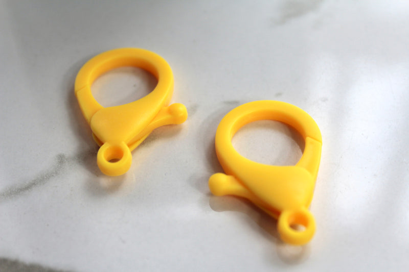 Load image into Gallery viewer, Yellow Oversized Lobster Clasp - Plastic
