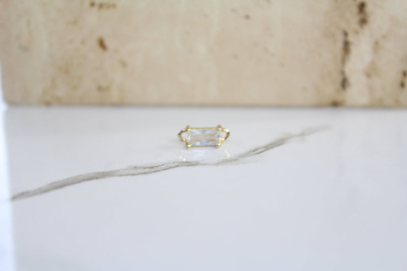 Load image into Gallery viewer, Diamond Baguette Gemstone Connector - (Yellow)
