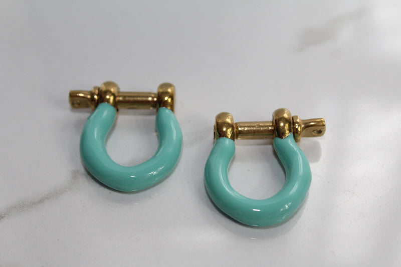 Load image into Gallery viewer, Teal Large Locking Clasp - Gold Plated
