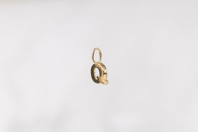 Load image into Gallery viewer, 14K Gold Thick Block Style Letter Charm with Fixed Jump Ring - Q
