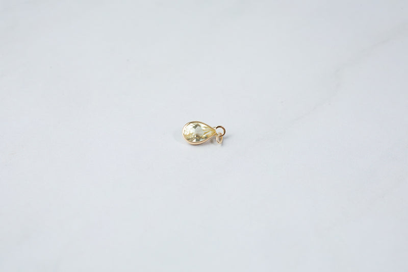 Load image into Gallery viewer, Pear Shaped Lemon Quartz 5x3mm 14K Gold Bezel-Set Gemstone Charm
