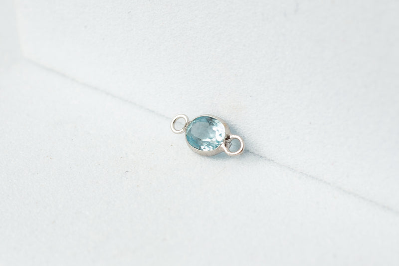 Load image into Gallery viewer, 3x4mm Oval Blue Gemstone Connector - 14K Solid Gold (White)
