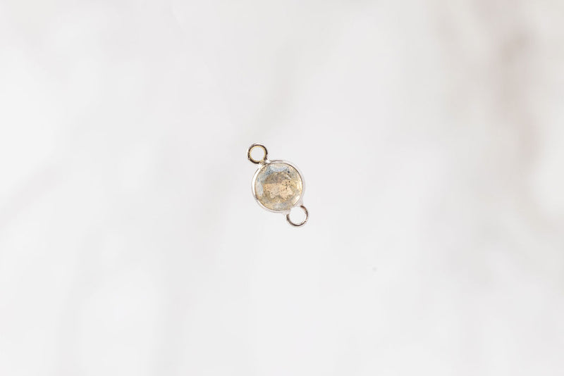 Load image into Gallery viewer, Round Labradorite 4mm 14K Gold Bezel Set 2 Ring Gemstone Connector
