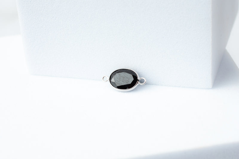 Load image into Gallery viewer, 6x8mm Oval Black Gemstone Connector - 14K Solid Gold (White)

