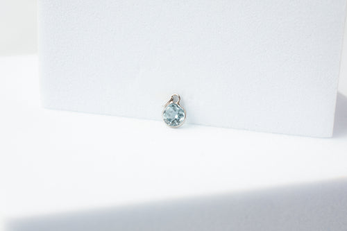 Dije de topacio azul circular de 4 mm - Oro macizo de 14 quilates (blanco)