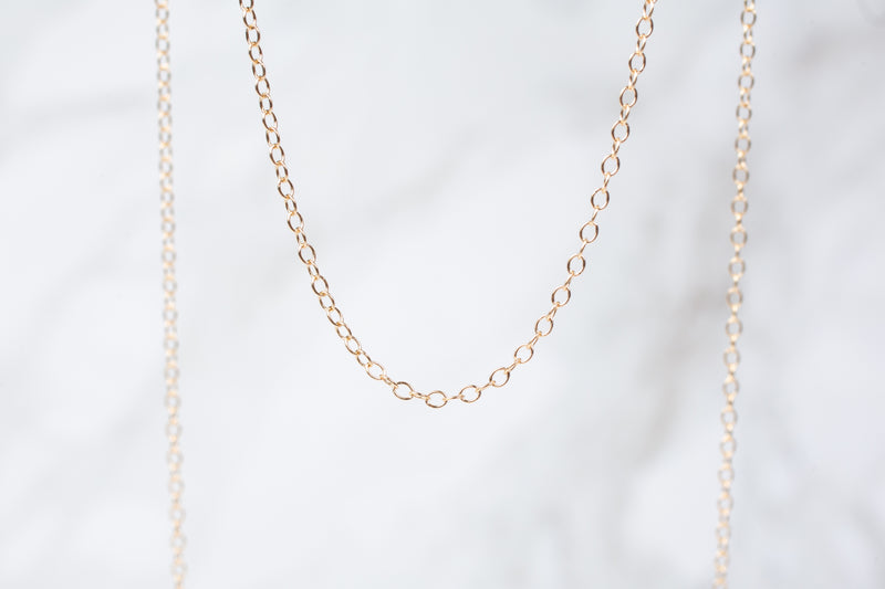 Load image into Gallery viewer, thin  Oval Link  Oval Chain  oval  Gold Chain  Gold  fine  cable  14k gold chain  14k Gold
