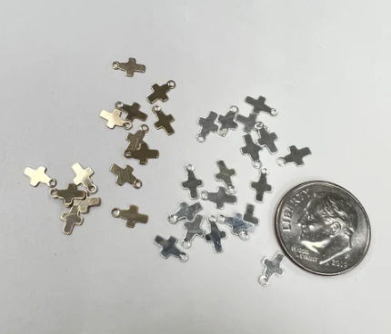 Load image into Gallery viewer, Tiny Cross 4.5m Wide Charms Gold
