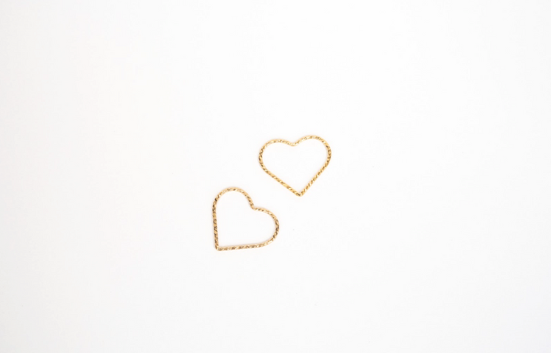 Load image into Gallery viewer, Krinkle Heart Connector - 14K Gold Filled L.
