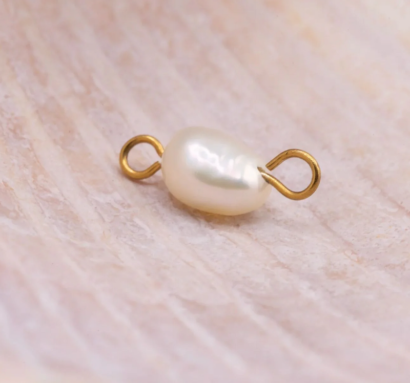 Load image into Gallery viewer, Freshwater Pearl Connector Charm - 18K Gold PVD
