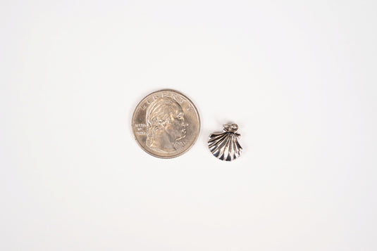 Clam Shell Charm - 18K Gold PVD (Silver)